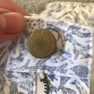 Zara white jeans. Will iron before sending!